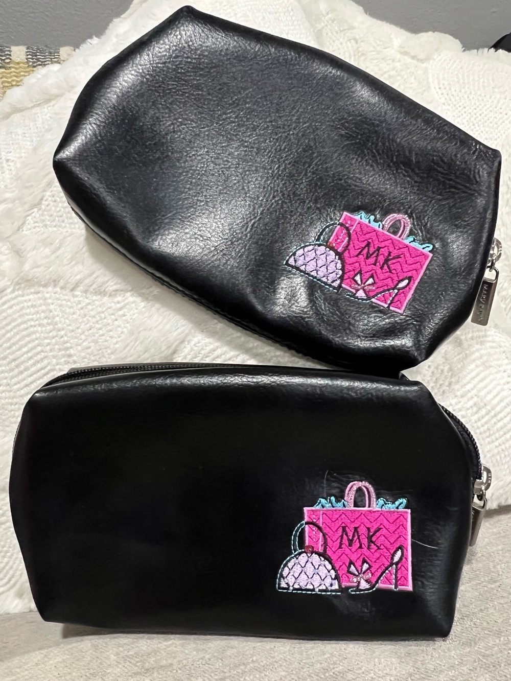 Mary Kay Make Up Bags set of 2 NWOT